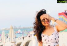 Dhivyadharshini Instagram - 1 2 3 4 pics #ddneelakandan #jbr #smokybeachdubai #dubai #throwback #smokybeach_jbr #fashion #style @visit.dubai @jbr_official #sunset
