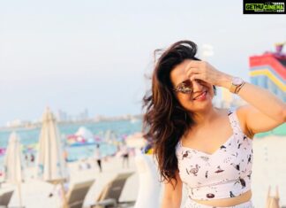 Dhivyadharshini Instagram - 1 2 3 4 pics #ddneelakandan #jbr #smokybeachdubai #dubai #throwback #smokybeach_jbr #fashion #style @visit.dubai @jbr_official #sunset
