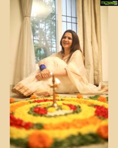 Dhivyadharshini Instagram - Pon Onam ashamshakal ❤️ 

@camerasenthil 📸 #ddneelakandan #onam2021 #onamsaree #kasavu #ashamshakal #onamcelebration  #keralasaree
