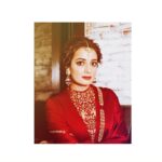 Dia Mirza Instagram – Celebrating love! 
Outfit by @raw_mango 
Jewellery @golecha_jewels 
Hair by @Harry rajput64
Styled by @theiatekchandaney 
Assisted by @jia.chauhan 
Photo @araalexanderofficial 
#AkuStoleTheShlo Mumbai, Maharashtra