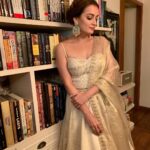 Dia Mirza Instagram – Wedding reception ready in @anitadongre! 
Jewellery by @satyanifinejewels
@tyaanijewellery 
Styled by @theiatekchandaney 
Assisted by @jia.chauhan 
Hair by @harryrajput64 Mumbai, Maharashtra