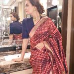 Dia Mirza Instagram – Mamma I love your sarees! Wearing your saree today reminded me of all the times I would wear one of your sarees as a little girl and play teacher teacher at home :) Styled by @theiatekchandaney 
Assisted by @jia.chauhan 
Jewellery by @mahesh_notandass 
MUH by @shraddhamishra8 
Managed by @exceedentertainment  @jainisha_shah 
#MadeInIndia #Vintage #Handloom #Benarasi #Saree #OOTD #JapanSurprises Mumbai, Maharashtra