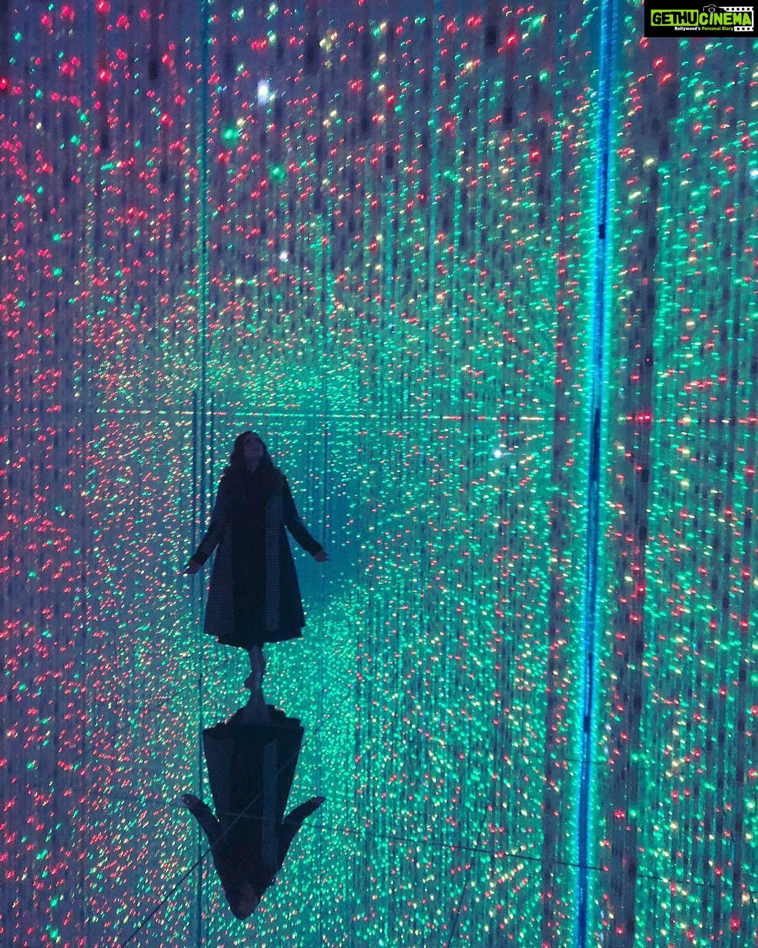 Dia Mirza Instagram - “Only in the deepest silence of night the stars smile and whisper among themselves ---`Vain is this seeking! unbroken perfection is over all!' “ - Rabindranath Tagore @ghani.teamlab @teamlab.planets @visitjapanjp #TravelWithDee #Tokyo #teamlabplanets #JapanSurprises 📷 @sahil_insta_sangha #ShotOnIPhone Tokyo, Japan