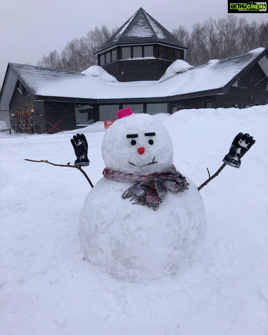 Dia Mirza Instagram - Hello there! #JapanSurprises #TravelWithDee The Kiroro, a Tribute Portfolio Hotel, Hokkaido (キロロ トリビュートポートフォリオホテル 北海道)