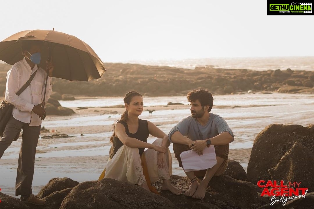 Dia Mirza Instagram - Had too much fun working on this one! Thank you to the entire team for making every moment so special. For anyone trying to reach me, please call my agent because I’m going to be too busy watching the show 🙃❤️ Grab your popcorn and get comfy. Call My Agent Bollywood, streaming now on @netflix_in @applausesocial