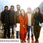 Dia Mirza Instagram – ❤️🙌🏼#Repost @siddharthpmalhotra with @get_repost
・・・
A special show & an even more special team that’s driven by passion and love to tell a story that hopefully will leave a mark in all your hearts. #kaafir coming soon on @zee5 @zee5premium @diamirzaofficial @merainna @chinxter @pratik8shah #milind Sangla, Himachal Pradesh, India