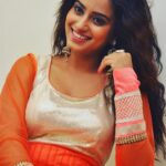 Dimple Chopade Instagram - Warm Blessings, sweet greetings, to you all on this Navratri.. Today’s colour 🧡 the colour of joy 😀