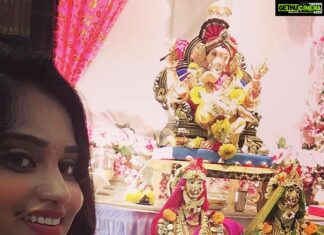 Dimple Chopade Instagram - Festival Brings Positivity 💫 🌺Ganpati Bappa Morya 🌺 Home Sweet Home
