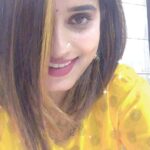 Dimple Chopade Instagram - #yaarudamahesh #puthuparvai 🥰