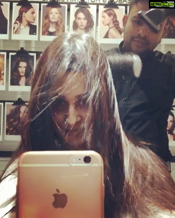 Dipika Kakar Instagram - Let your hair do the talking๐๐ป๐๐ป #pampering #spaday