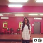 Dipika Kakar Instagram – Sneak peek of our upcoming performance this Sat-Sun watch us only on #starplus #nachbaliye8 at 8pm #staytuned