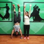 Dipika Kakar Instagram - What if I can't do a handstand😜 you'll can turn your phones upside down😋 #rehearsals #breaktime #nachbaliye8