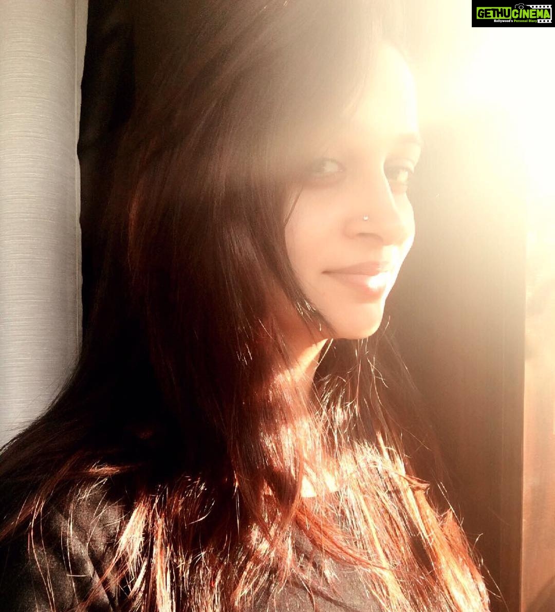 Dipika Kakar Instagram - Getting out of bed on weekends, big struggle!😫😴 #sleepyhead #saturdaysnuggles