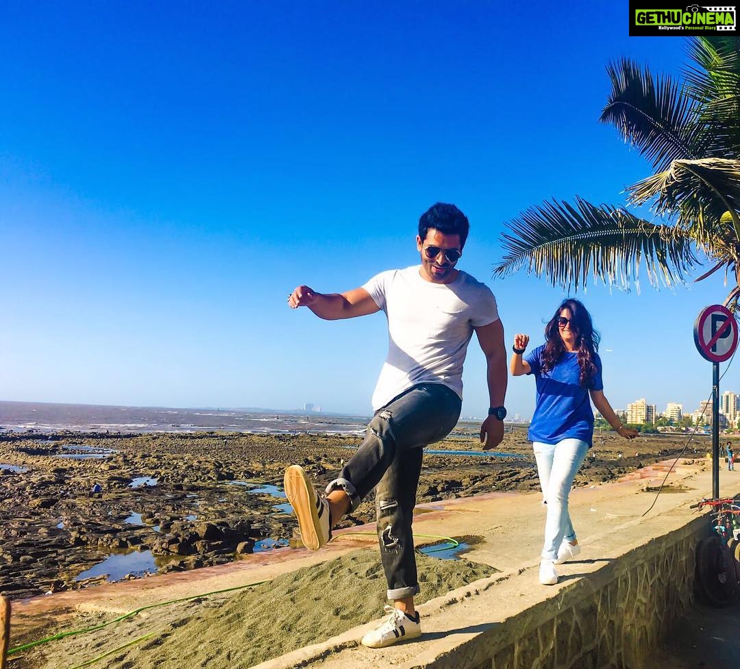 Dipika Kakar Instagram - Reached early for a meeting...let's utilise the time & stopby bandstand for some masti๐๐ #funtimes #makingmemories