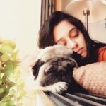 Dipika Kakar Instagram - Sleepy much even after hitting the snooze button more than 10 times😴😖 #lazymorning #fivemoreminutes