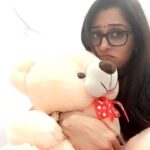 Dipika Kakar Instagram - Totally drained and tired after shooting all day😞Waiting desperately to pack up and head home😌🏡💕#actorslife #shootingday #onset #tired #exhausted #packup