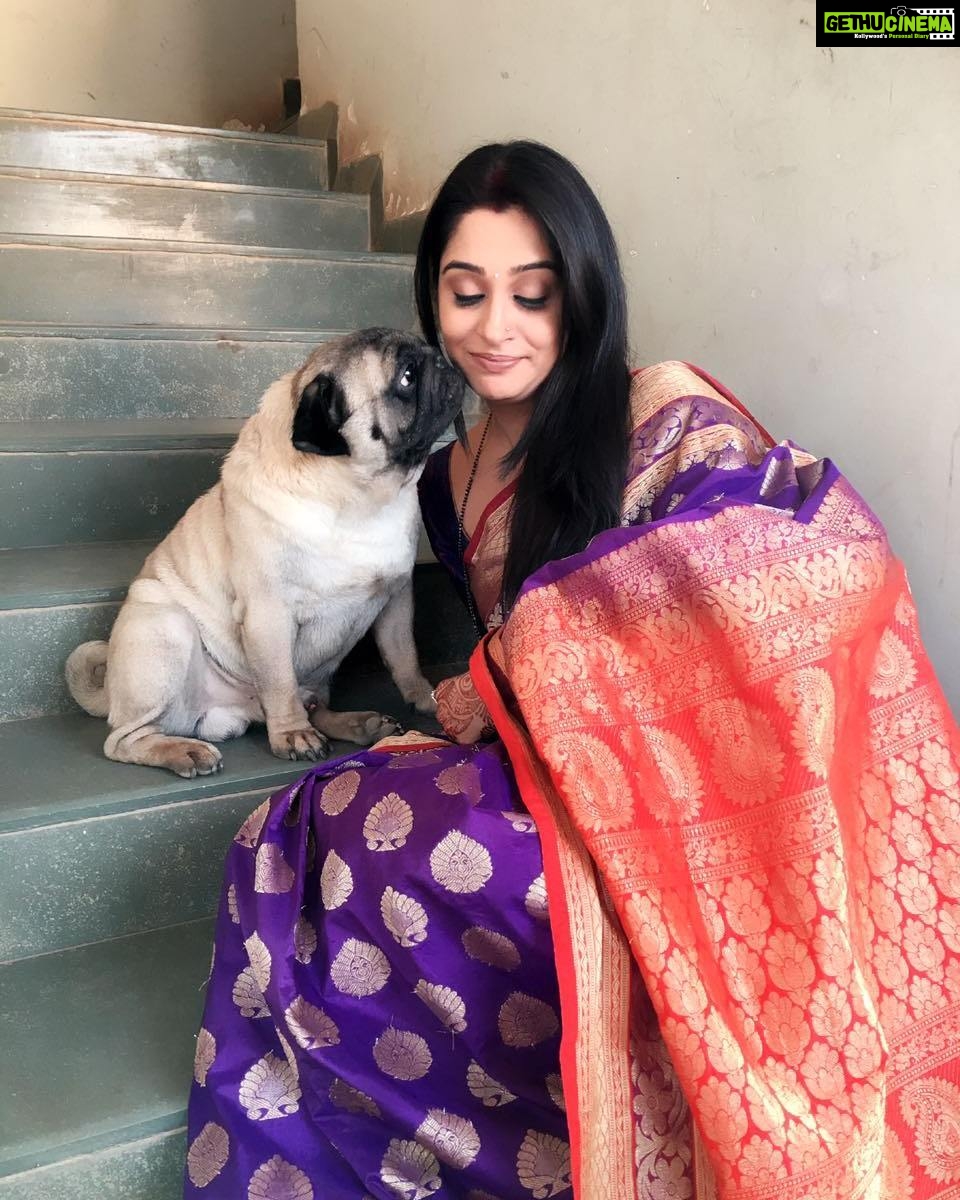 Dipika Kakar Instagram - When my cuddle pooch comes and showers his love to enhance & pep up my day at work☺🐶#cutedog #puglife #picoftheday #happytimes
