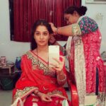 Dipika Kakar Instagram - Sprucing up my character today😉💃🏻 #actorslife #grooming #shootmode #behindthescenes