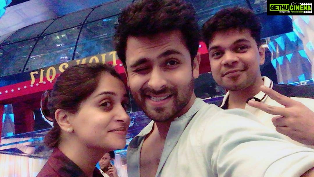 Dipika Kakar Instagram - Old friends new bonding.... great time with @adityagoesinsta Welcome to the old bond in a new way Adiii 😊😊😊 ... @shoaib2087 😘😘😘😘😘😘
