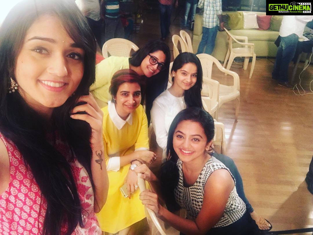 Dipika Kakar Instagram - Early morning shoot with @msrashmi2002_ A rear occassion wher the RSTF #girlpower gets together!!!! Superbbbb Mastiiii!!!!