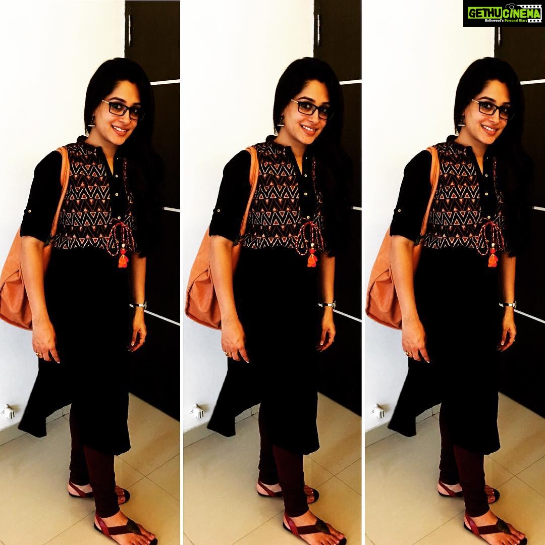 Dipika Kakar Instagram - Love dressing the ethnic way 😊😊😊😊