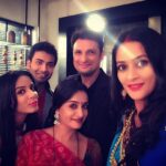 Dipika Kakar Instagram - With these lovely people!!! Between shots 😘😘😘😘 @jaswirkaur @nikkiness8 @abhinandanjindal #rushadrana @colorstv