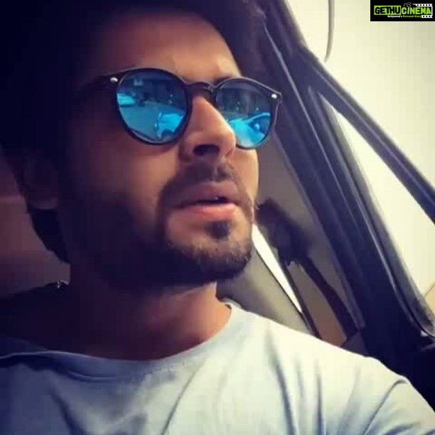 Dipika Kakar Instagram - Uffffff 🙈🙈🙈🙈🙈 kaun kehta hai sirf ladkiyan nautanki karti hain 😜😜😜😜😜 #Repost @shoaib2087 with @repostapp ・・・ Main iski tareef kr raha hu aur ye hai ki sunti hi nahi .. @ms.dipika
