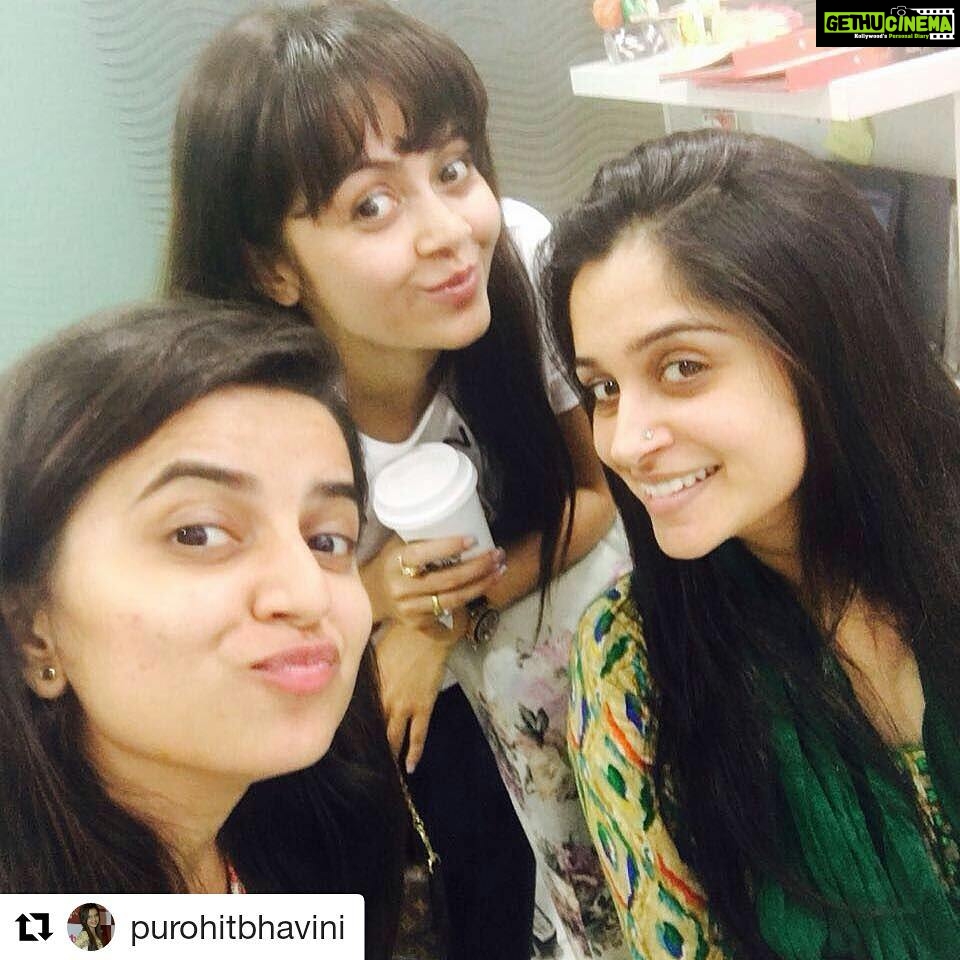 Dipika Kakar Instagram - 😘😘😘😘😘 #Repost @purohitbhavini with @repostapp ・・・ BeautifulSouls♥️😉 #UnEditedPicture😬😍