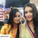 Dipika Kakar Instagram - #Repost @jaswirkaur with @repostapp ・・・ In between the lights, Camera, Action 😉 #SasuralSimarKa #Simar #Dipika #adorableherself @ms.dipika 😘