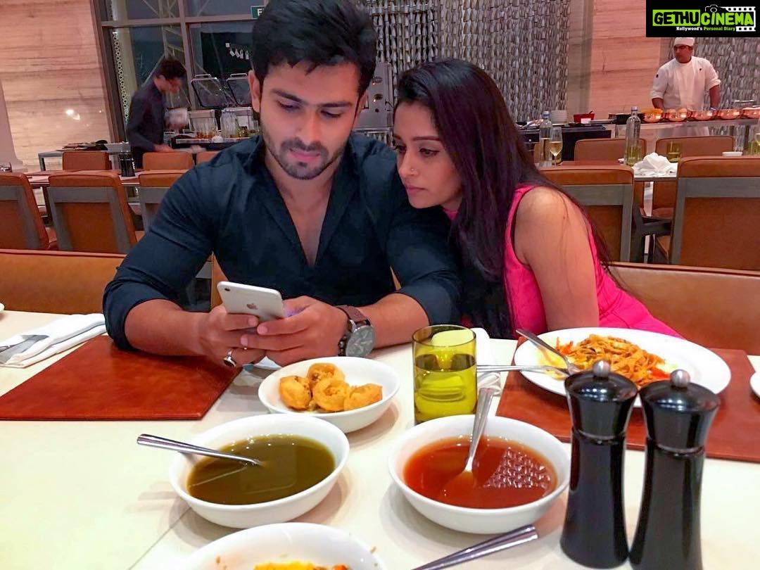 Dipika Kakar Instagram - #Throwback !! a beautiful click by @sabaibrahim93 on @shoaib2087 birthday dinner!!!