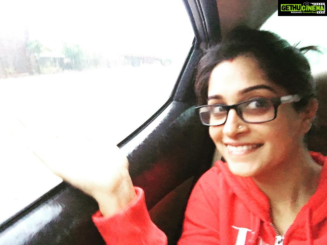 Dipika Kakar Instagram - That happy moment when you pack up early and it rains! #MumbaiRains Finally witnessing them :))