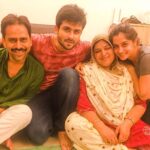 Dipika Kakar Instagram – Wishing you a very happy anniversary ammi n papa!!! we shaitaan bachas woke them up coz we didnt want to miss the cake 😜😜😜😜 #family #love #specialmoments #happiness