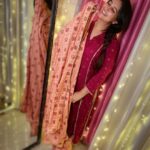 Dipika Kakar Instagram - A very Happy New Year to everyone! May this year get good health & prosperity for eveyone!!! . . . . wearing : @rivaajclothing @dinky_nirh