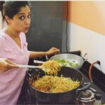 Dipika Kakar Instagram – Some days i just want to run to my kitchen and cook! Well, yeah, thats the in-process chef posing ;)