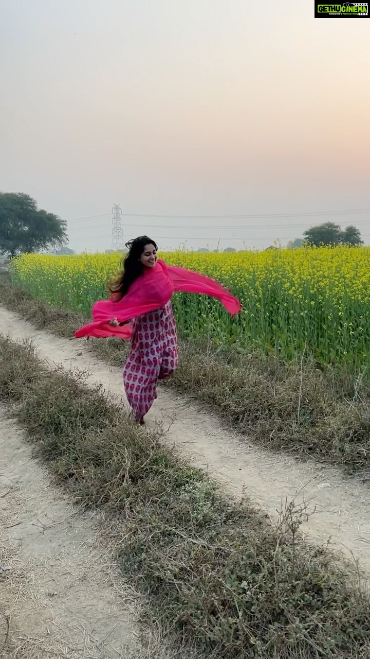 Dipika Kakar Instagram - Ye ehsaas kuch aur hi hai ❤️😊