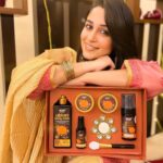 Dipika Kakar Instagram - This Diwali, don’t let anything dampen your glow. Nourish, hydrate and rejuvenate with the goodness of plant-based traditional beauty recipes. I plan to do the same with this beautiful WOW Skin Science Diwali Box. It reminds me of those skincare tips my Dadi used to give. This box contains a complete skincare routine enriched with Ubtan. And getting this beautiful gift made me so happy. This Diwali, I am definitely going to prep my skin with the WOW Skin Science Diwali box. Use code DIWALI20 to get 20% off on WOW Skin Science Diwali Gift Box. @wowskinscienceindia @wowskinsciencemen #MyWOWDiwaliLook. What is your #MyWOWDiwaliLook ? #happydiwali #happydiwali2020