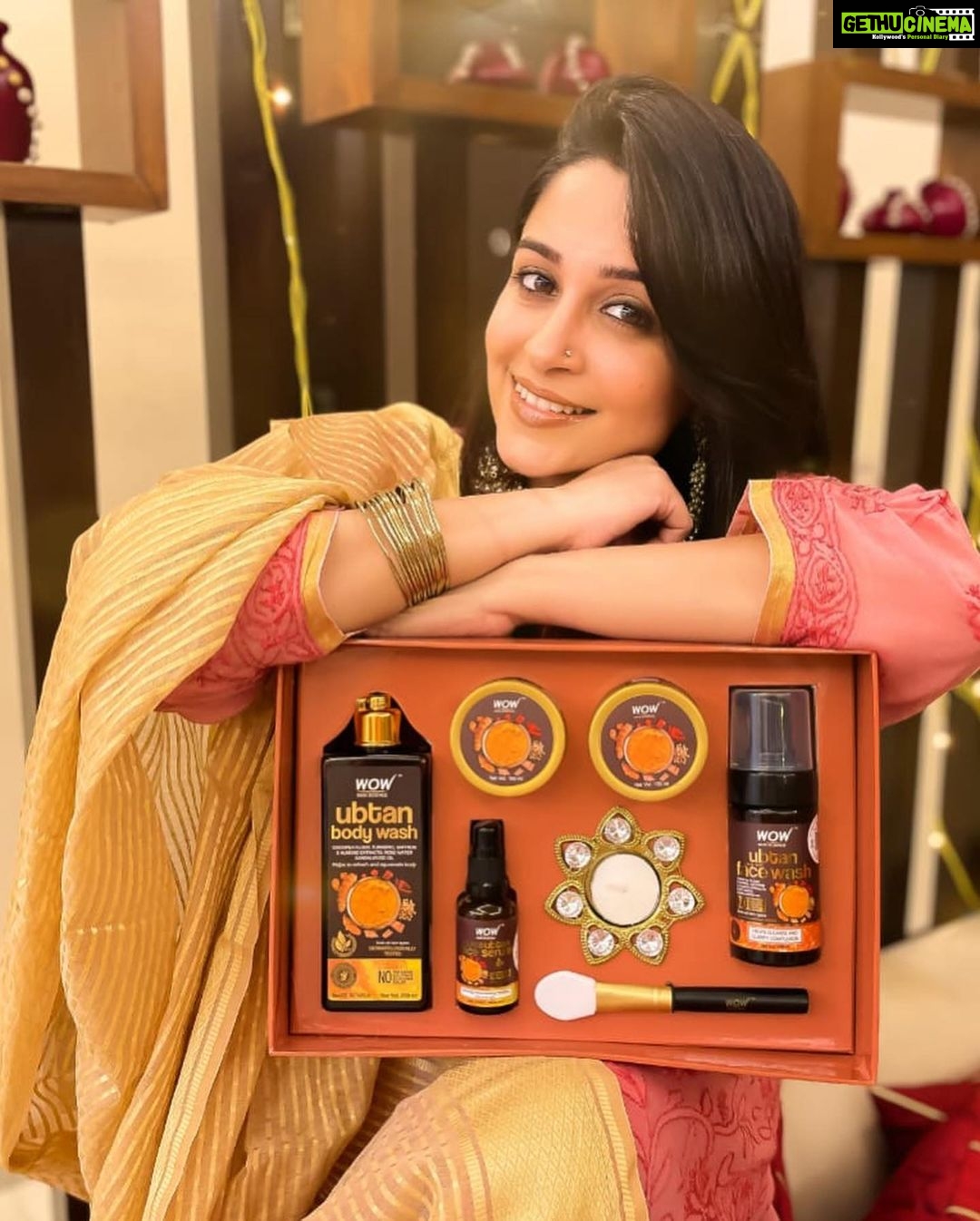 Dipika Kakar Instagram - This Diwali, don’t let anything dampen your glow. Nourish, hydrate and rejuvenate with the goodness of plant-based traditional beauty recipes. I plan to do the same with this beautiful WOW Skin Science Diwali Box. It reminds me of those skincare tips my Dadi used to give. This box contains a complete skincare routine enriched with Ubtan. And getting this beautiful gift made me so happy. This Diwali, I am definitely going to prep my skin with the WOW Skin Science Diwali box. Use code DIWALI20 to get 20% off on WOW Skin Science Diwali Gift Box. @wowskinscienceindia @wowskinsciencemen #MyWOWDiwaliLook. What is your #MyWOWDiwaliLook ? #happydiwali #happydiwali2020