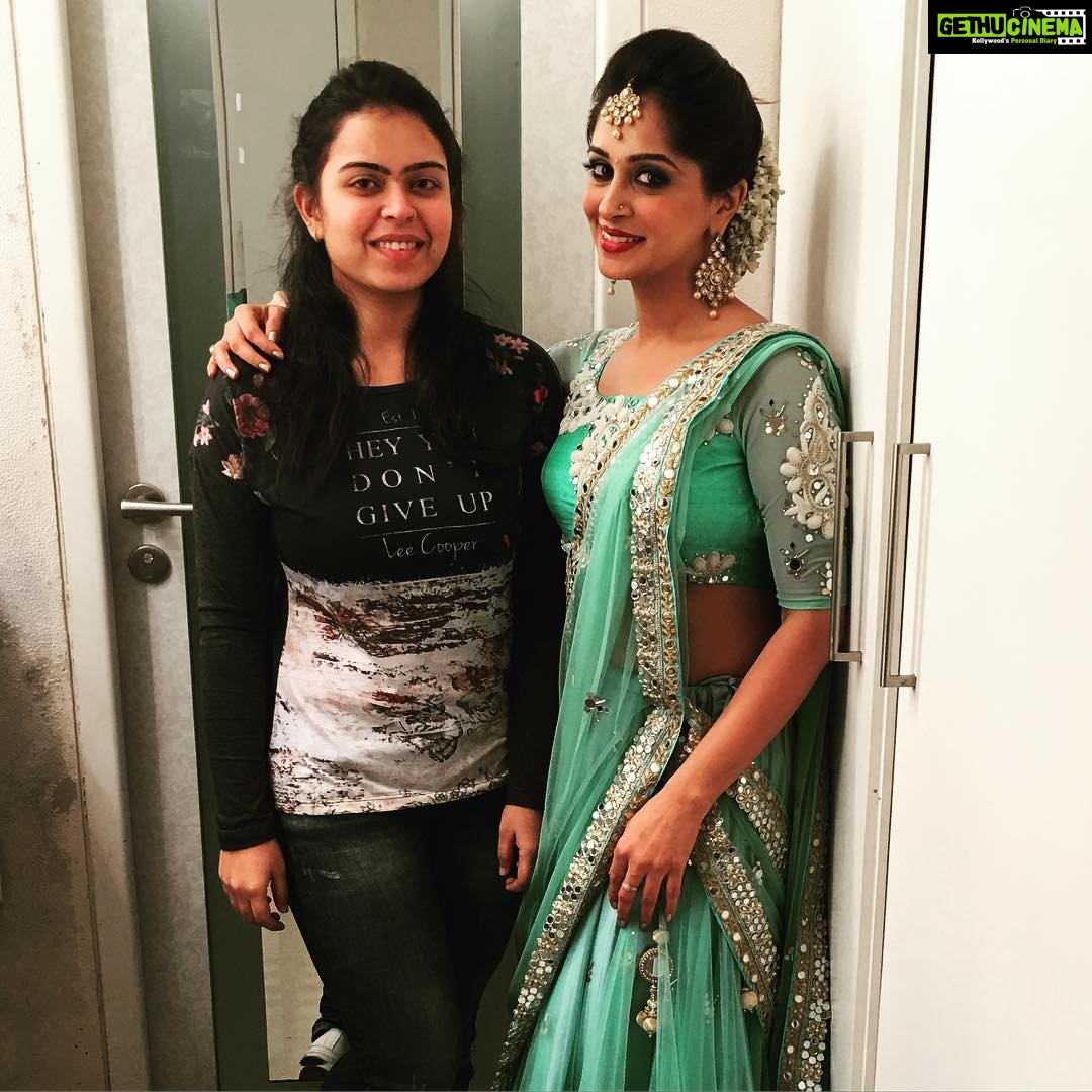 Dipika Kakar Instagram - Wen u have a cute little sister to help u in the madrush u ought to put up a great show!!!! Thank you @sabaibrahim93 love uuuuuu 😘😘😘😘