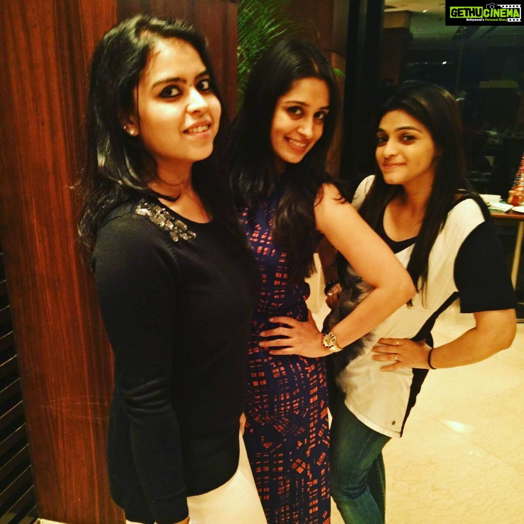 Dipika Kakar Instagram - The three beautifull ladies frm the evening!!!! Hai na @sabaibrahim93 @jyotsnachandola 😜😜😜😜😜😜