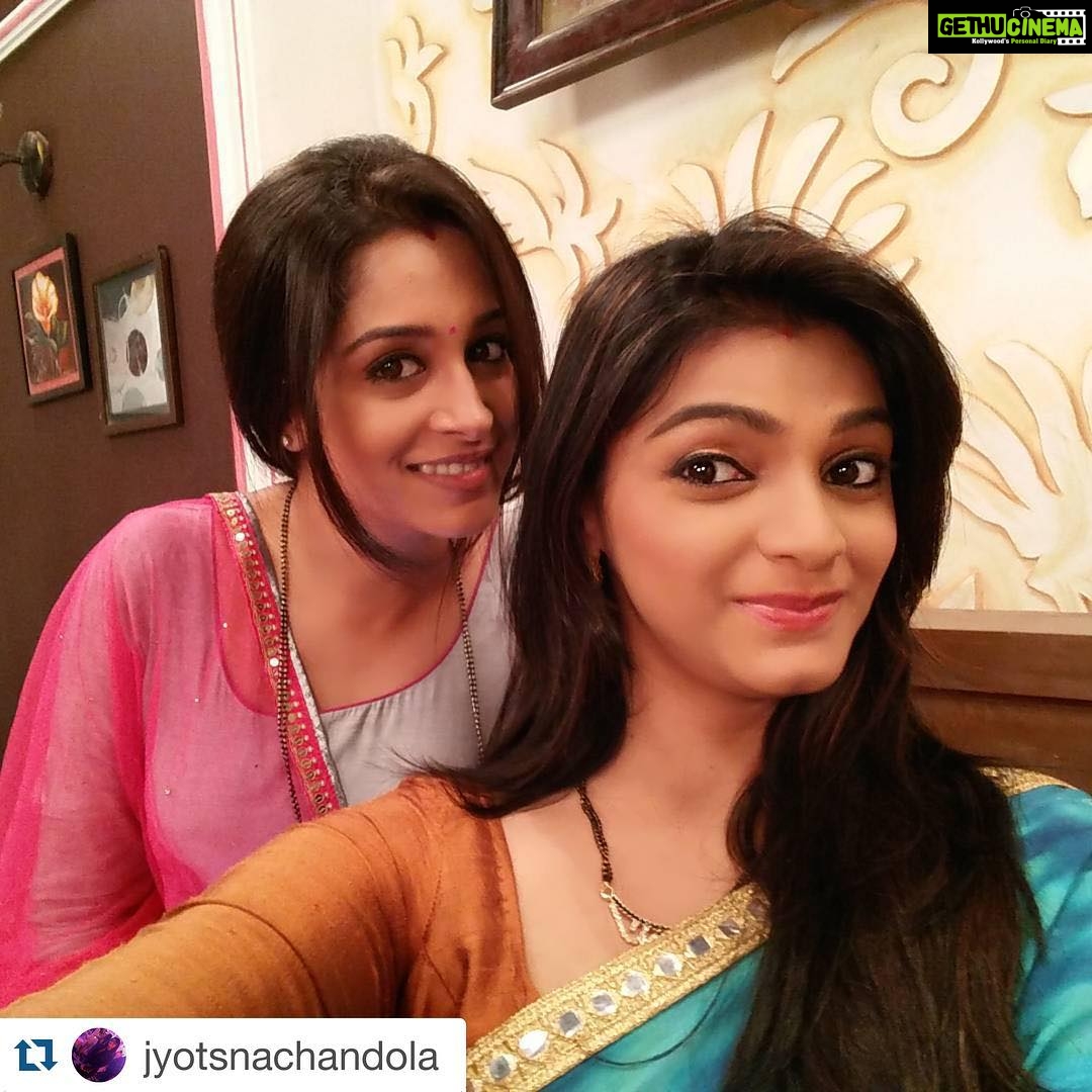 Dipika Kakar Instagram - Love you soooooooo muchππππππ @jyotsnachandola #Repost @jyotsnachandola with @repostapp. γ»γ»γ» Blessed to have u in my life # bonding# sisters # friends# fights # masti # secrets heheheheh hmmmmm