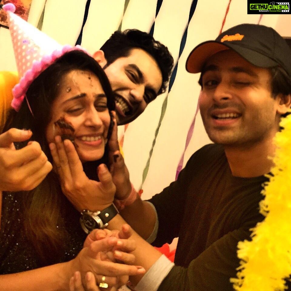 Dipika Kakar Instagram - How cud forget this pic???? 😄😄😄😄😄.... @shoaib2087 @sabaibrahim93 @jyotsnachandola #abhisheksharma #niteshsingh