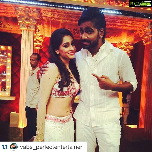 Dipika Kakar Instagram - Thank you 😘😘😘😘😘😘.... @vabs_perfectentertainer