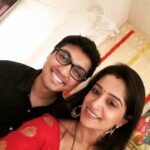 Dipika Kakar Instagram – Back on the set together 😊 thank you @deepakramola u got back old memories….had a grt time……miss u guys loads… @shoaib2087 @deepakramola and abhiiiiii 😘😘😘😘😘