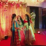 Dipika Kakar Instagram – the bride herself in full action 😘😘😘😘 @shoaib2087 @sabaibrahim93 @jyotsnachandola @falaqnaazz @deepakramola