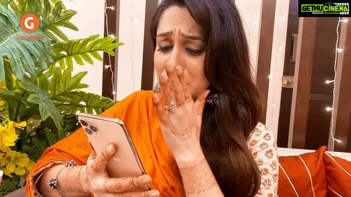 Dipika Kakar Instagram - India's Biggest Grocery Sale phir se aagayi hai! Aise bade bade offer, ki khushi ke aansu ko rok nahi paoge! Toh ghar baithe-baithe @grofers #GrandOrangeBagDays se grocery order karo aur raashan pe sabse saste daam enjoy karo! Phir aap bhi khush aur aapki saas bhi! 8th- 16th Aug #UnlockSasteDaamOnGOBD