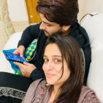 Dipika Kakar Instagram - When he pretends to be busy on phone… ➡️ & Cant pretend enough ❤️❤️❤️ @shoaib2087