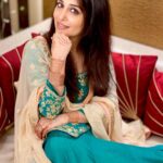 Dipika Kakar Instagram – Eid mubarak.. 

Outfit – @frontierbazarr 
Styled by- @rohitroy25th