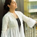 Dipika Kakar Instagram - Your thoughts shape your vision.. You see what you choose to see.. ☺️
