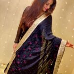 Dipika Kakar Instagram - once again Eid mubarak to you all!!!! 🤗 kaisa raha apka celebration?? as you can see i some how manage to complete my dupatta... bataiye kaisa lag raha hai????? 🥰🙈