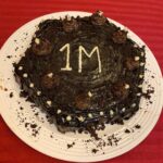 Dipika Kakar Instagram - Thank you all for showering all the love!!! Itne kam samay me we both have a family of 500k subscribers each on youtube.. matlab 1 million in the family ❤️❤️❤️ And special thanks to our Fanmily for always unconditionally loving and supporting us no matter what.. 🤗 Swipe to see the cute cake baked by Riza n Rehan for the celebration of #saba_ka_jahaan & #dipikakiduniya 🥰